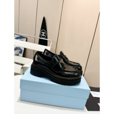 Prada Low Shoes